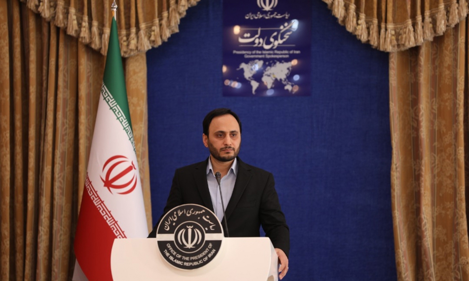 سخنگو دولت :قیمت بنزین افزایش نمی‌یابد.