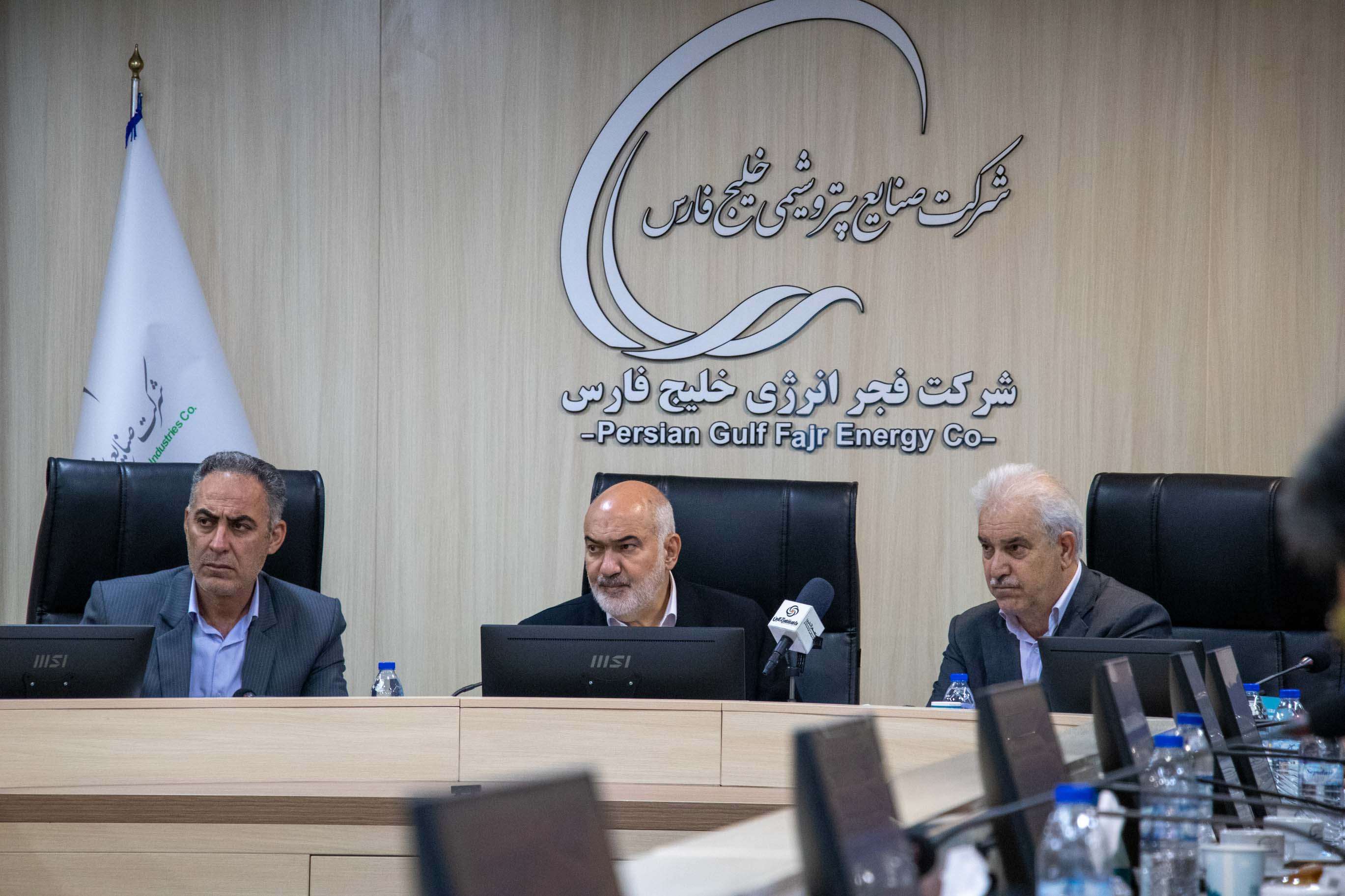 فجر نقشی کلیدی در تامین انرژی استان دارد.