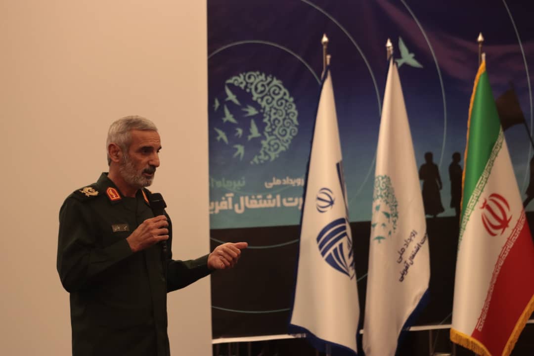 سردار اباذری: تنها راه مقابله با فشار دشمن قدرت یافتن است.